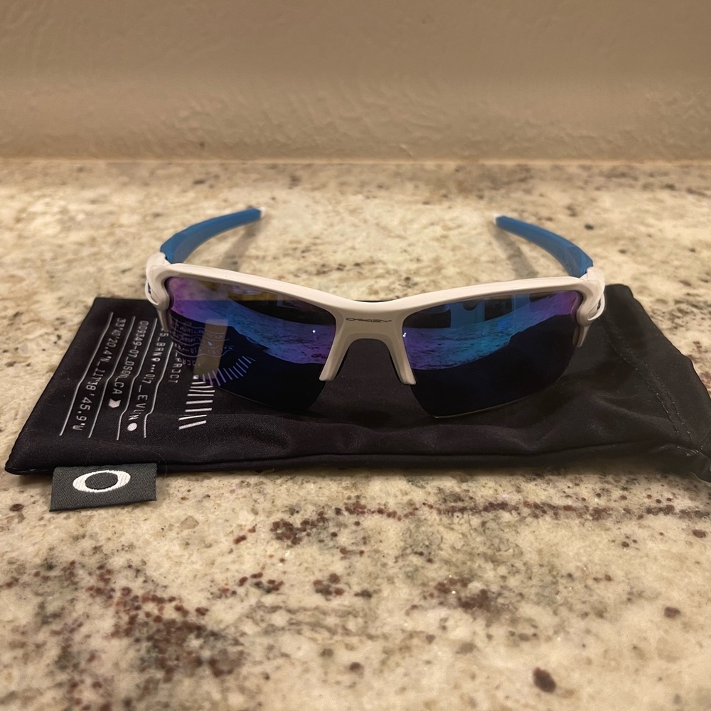 Blue oakley flak 2.0 sunglasses